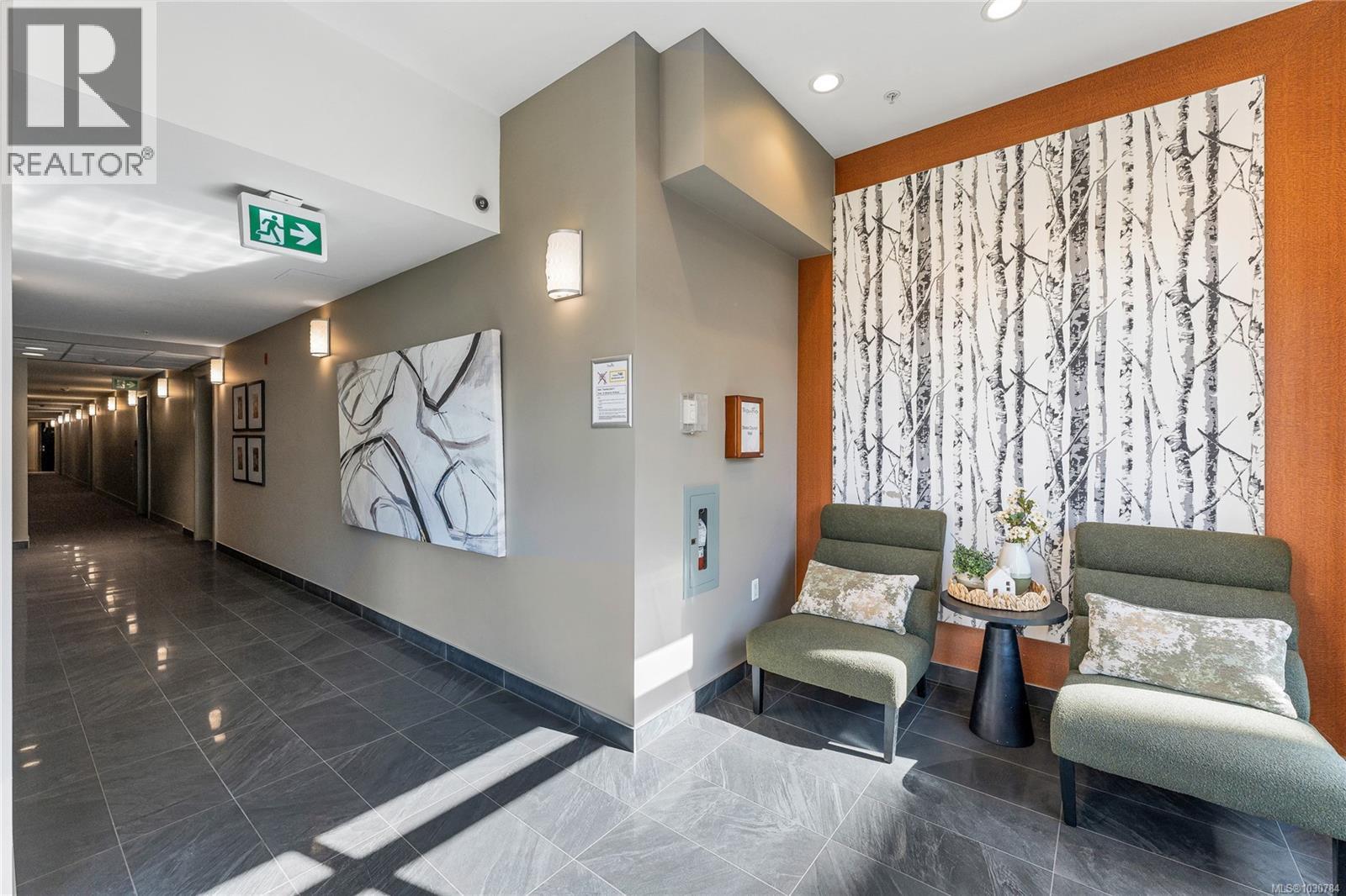 208 740 Travino Lane