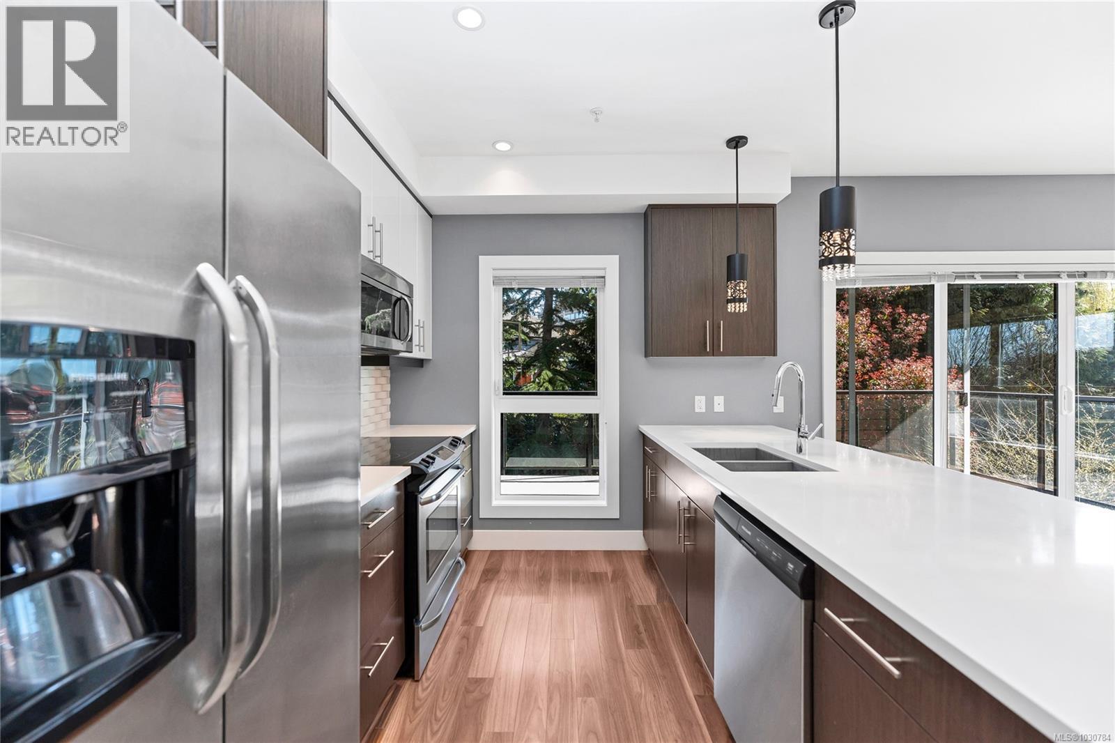 208 740 Travino Lane