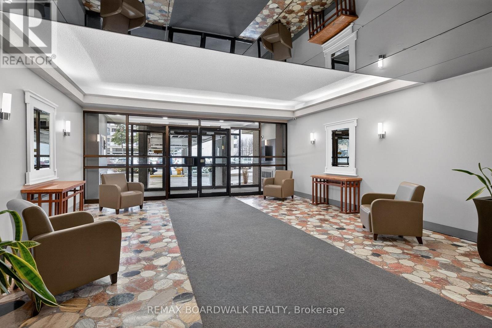 704 - 1785 FROBISHER LANE