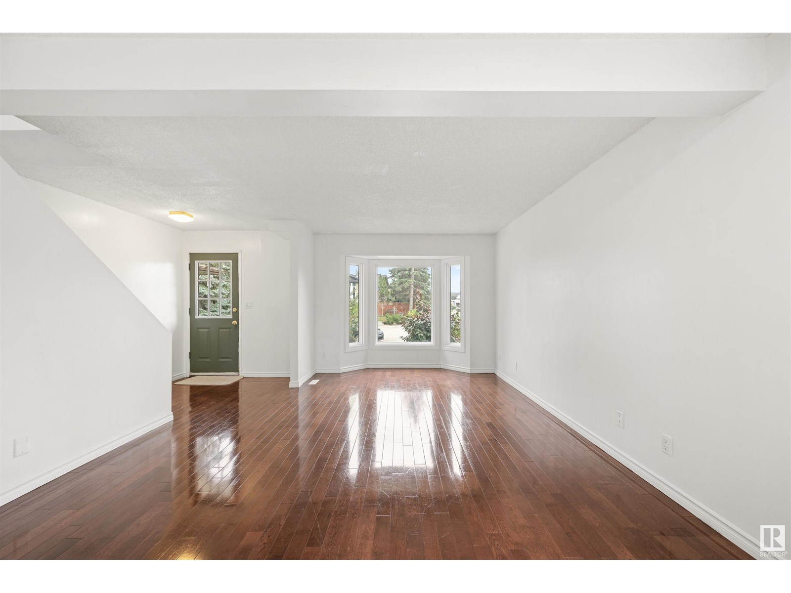 10814 20A AV NW