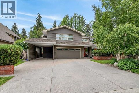 6913 Leaside Drive SW Calgary AB T3E6H6