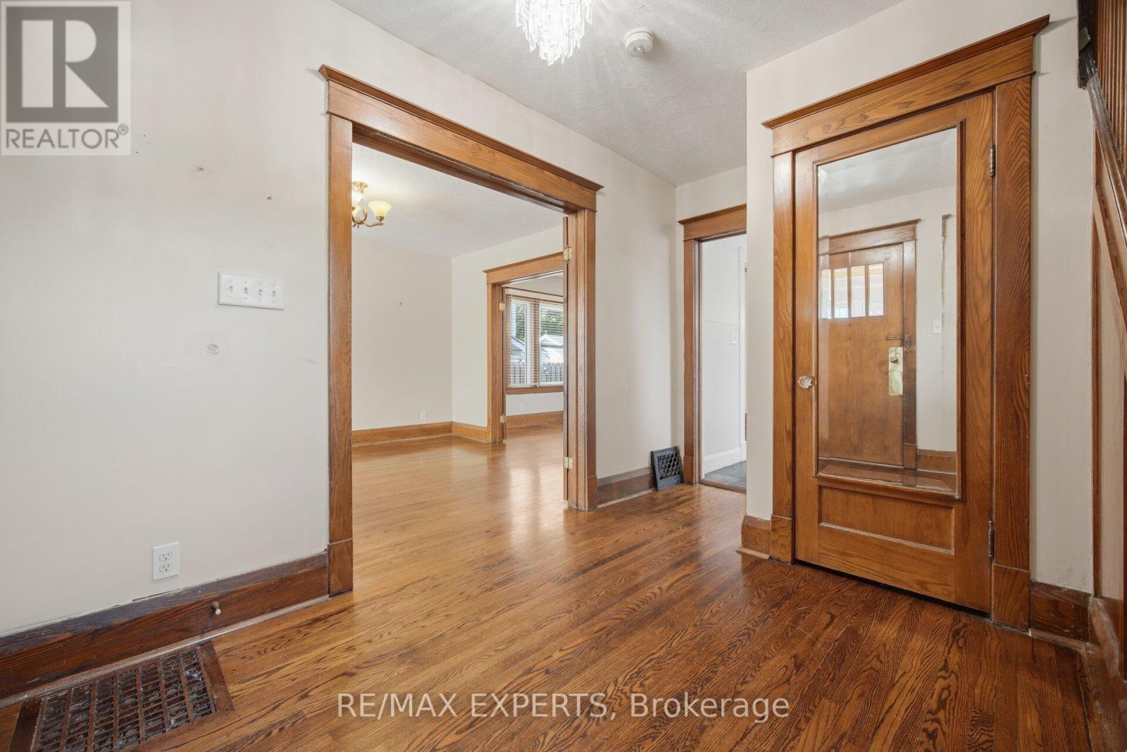 3 MAPLE AVENUE