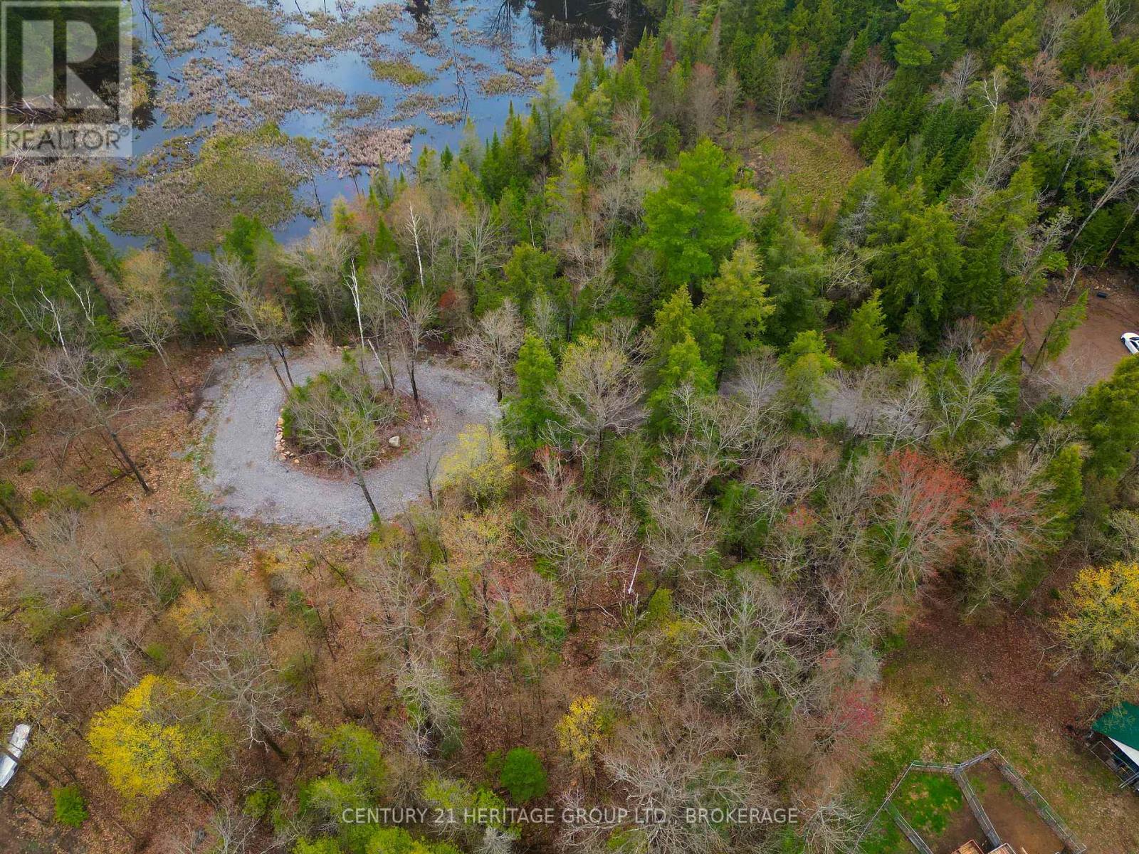 35 MAPLE VIEW COURT