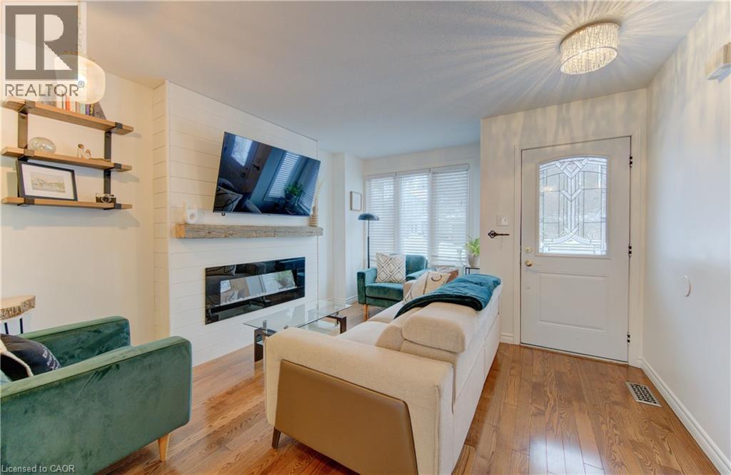 160 SHADOW WOOD Court