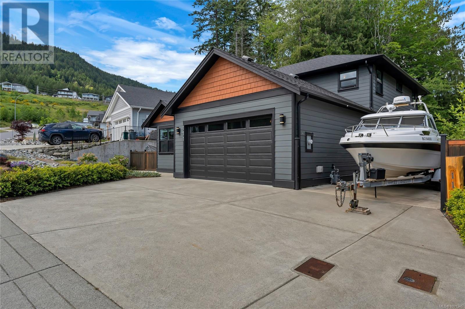 111 Rollie Rose Dr