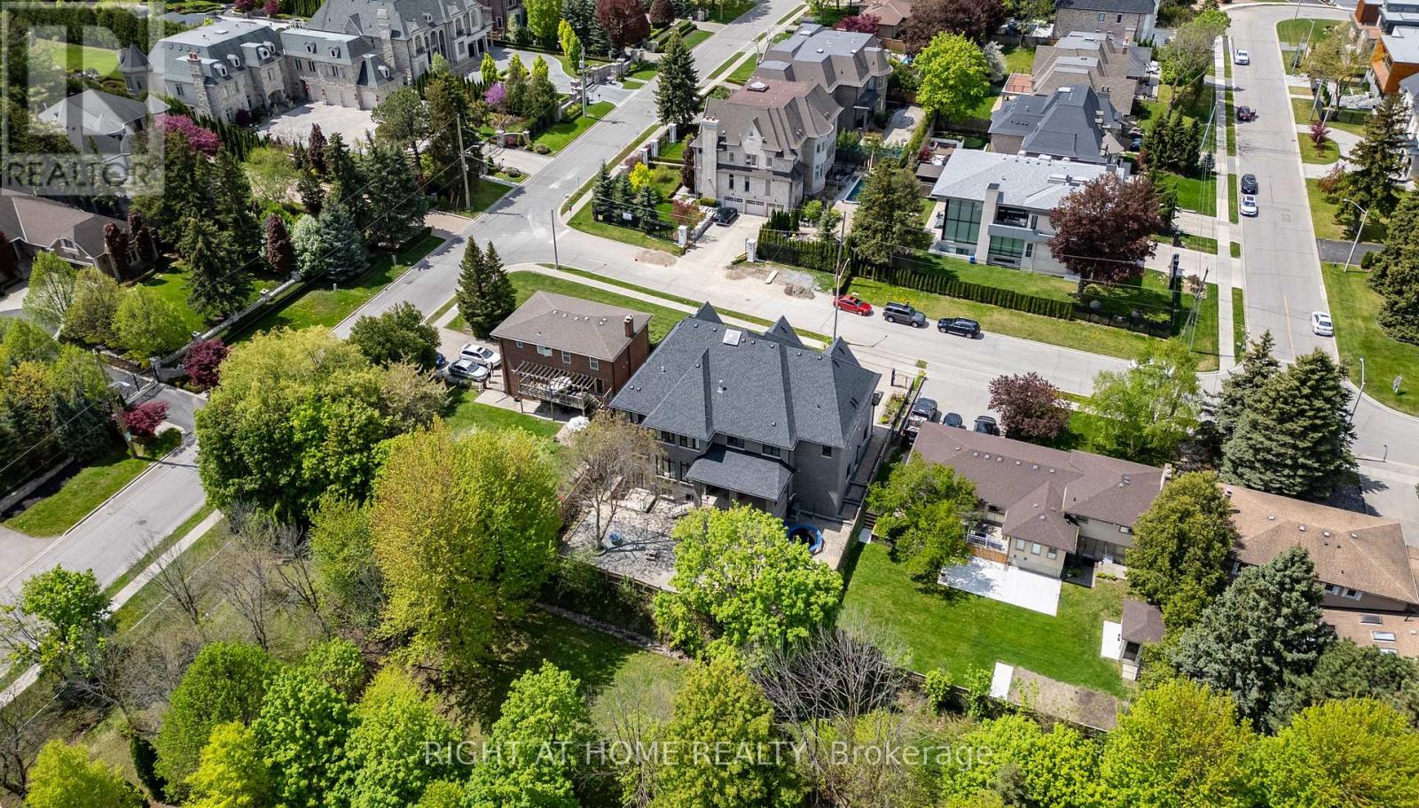 3 CLARIDGE DRIVE