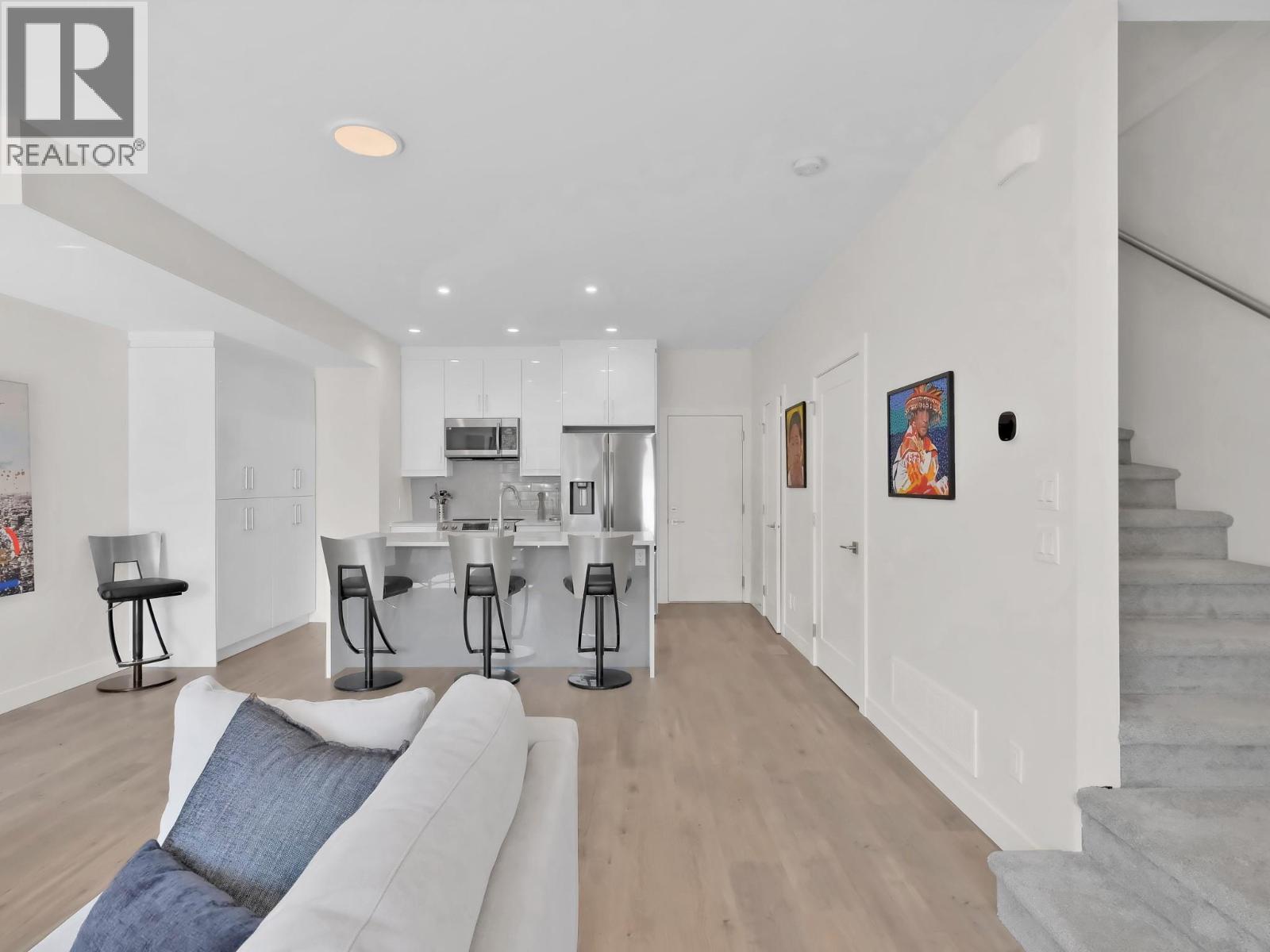 115 Wyndham Crescent Unit# 23