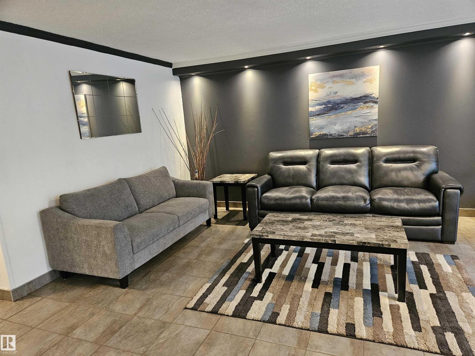 #1403 9816 112 ST NW