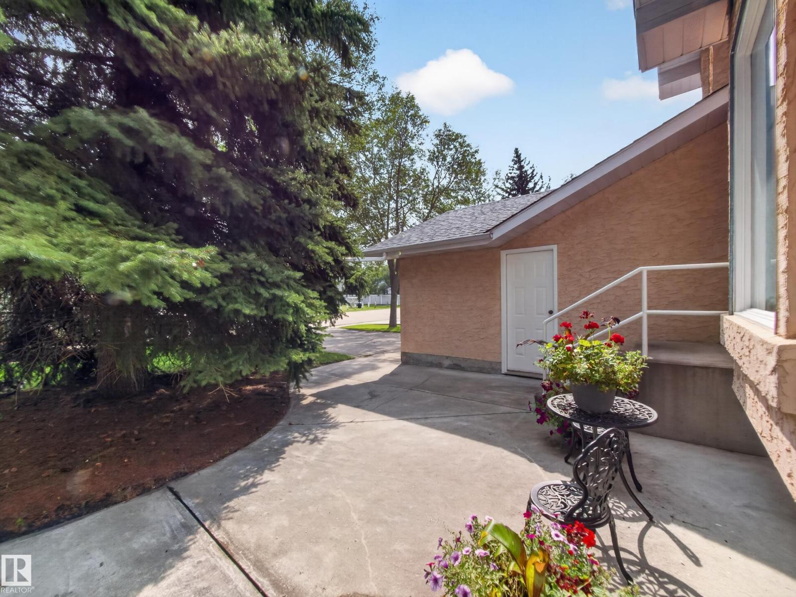 1404 FALCONER RD NW