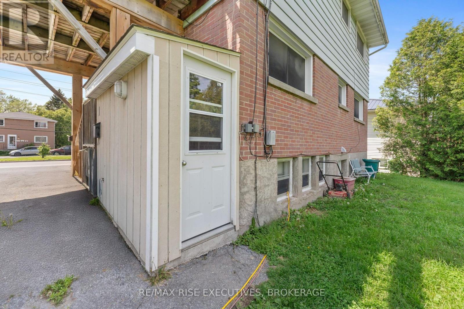 999 PORTSMOUTH AVENUE