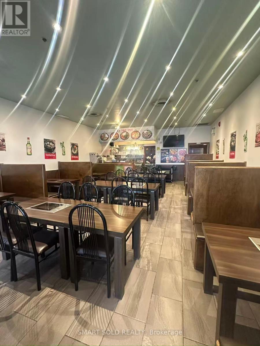 106 - 633 SILVER STAR BOULEVARD