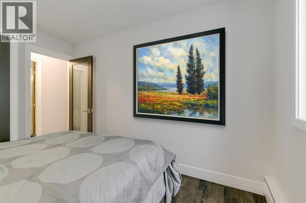 202, 1904 10 Street SW