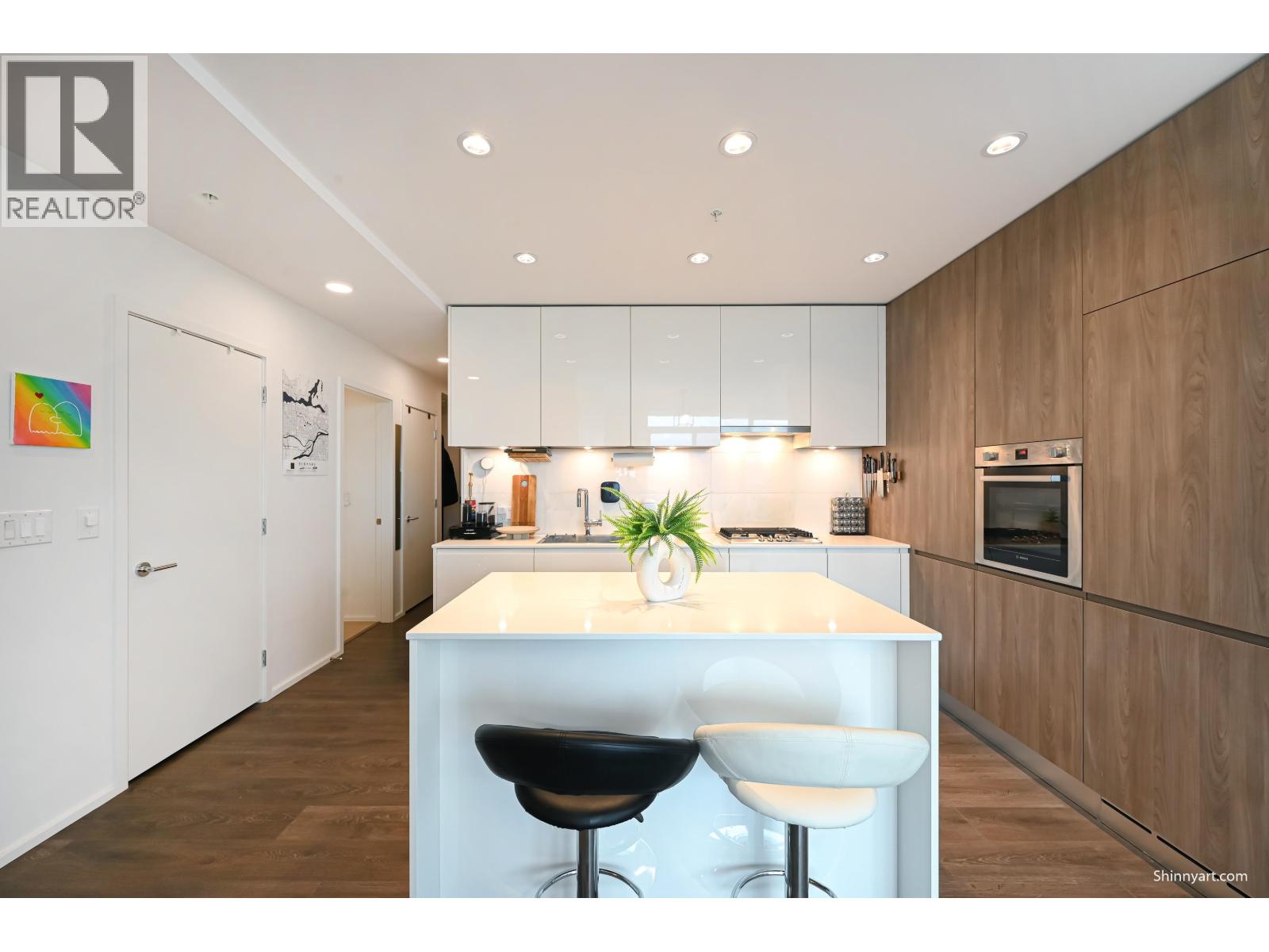 1911 4650 BRENTWOOD BOULEVARD