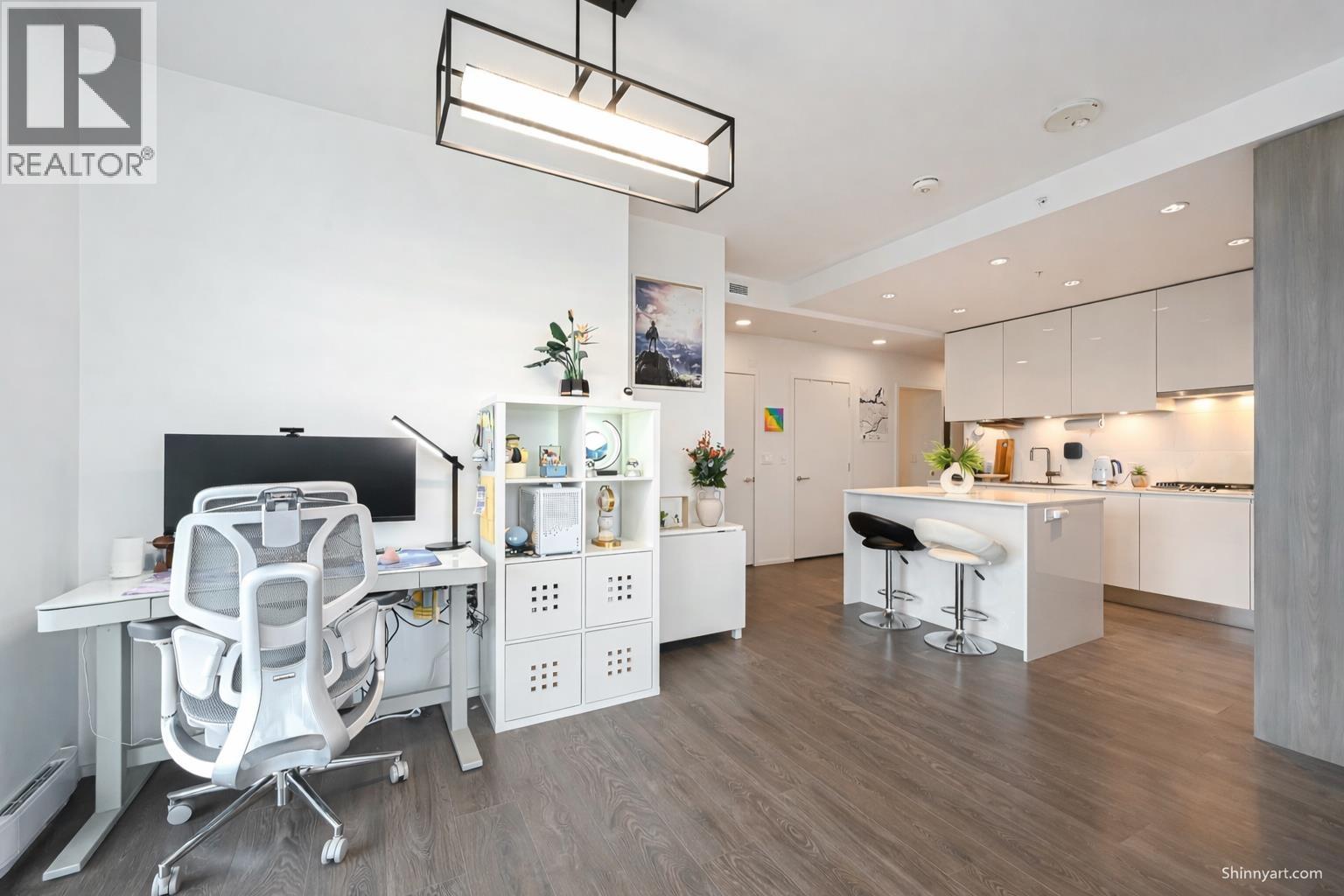 1911 4650 BRENTWOOD BOULEVARD