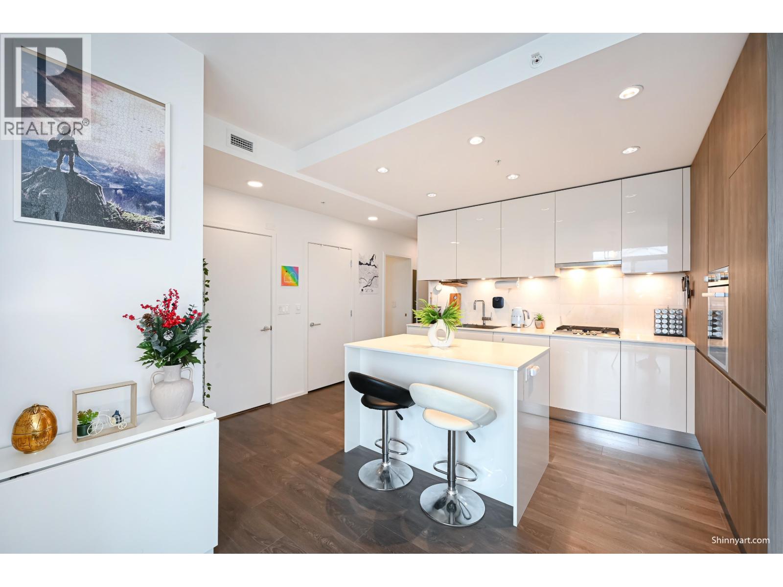 1911 4650 BRENTWOOD BOULEVARD