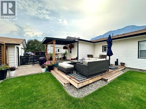 310 6TH Avenue Keremeos BC V0X1N3