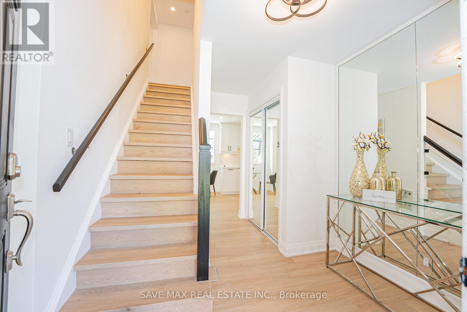 281 PARKMOUNT DRIVE