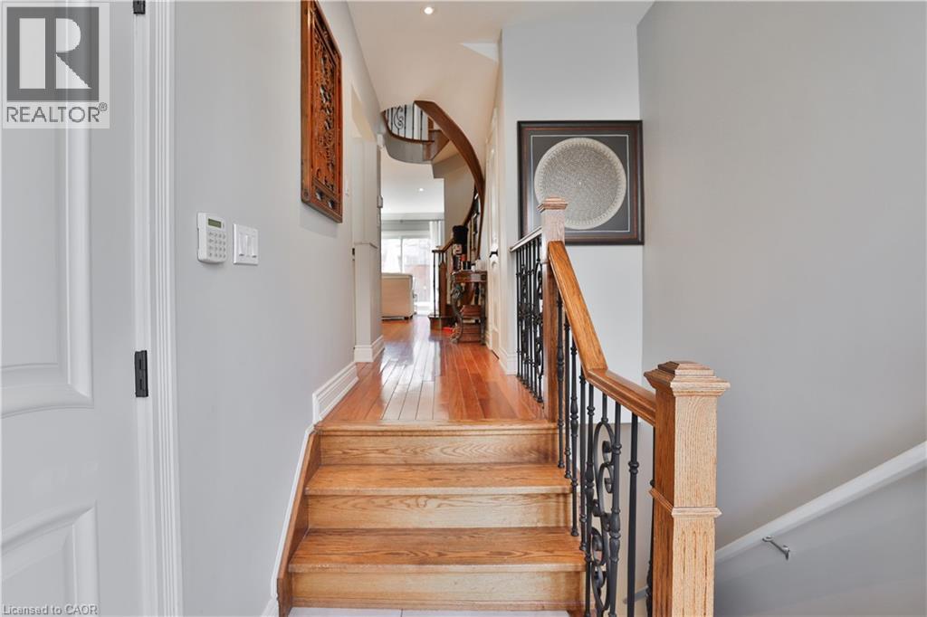 45 TRADEWIND Drive