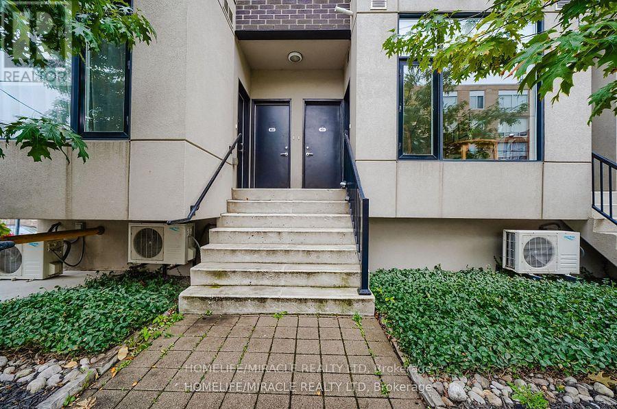 2 - 1331 GERRARD STREET E
