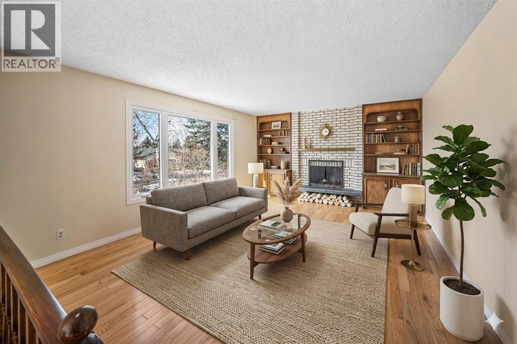 408 Queen Charlotte Drive SE