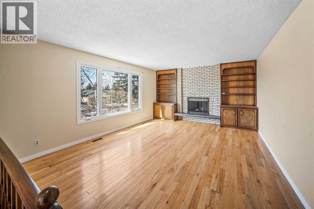 408 Queen Charlotte Drive SE