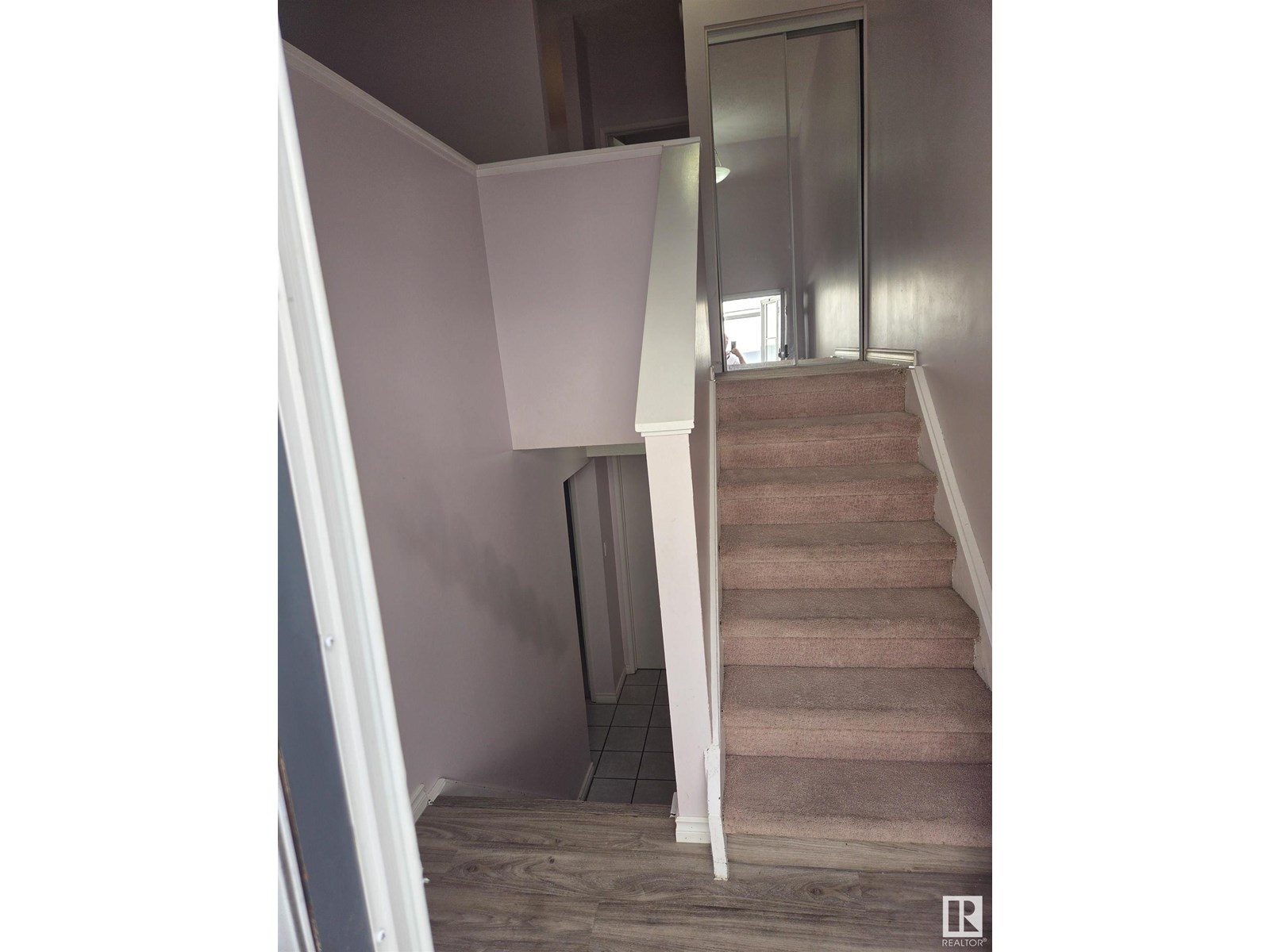 8930B 144 AV NW