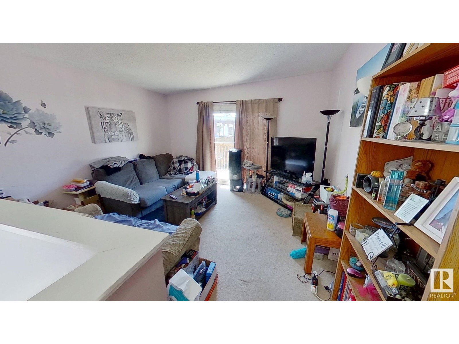 8930B 144 AV NW