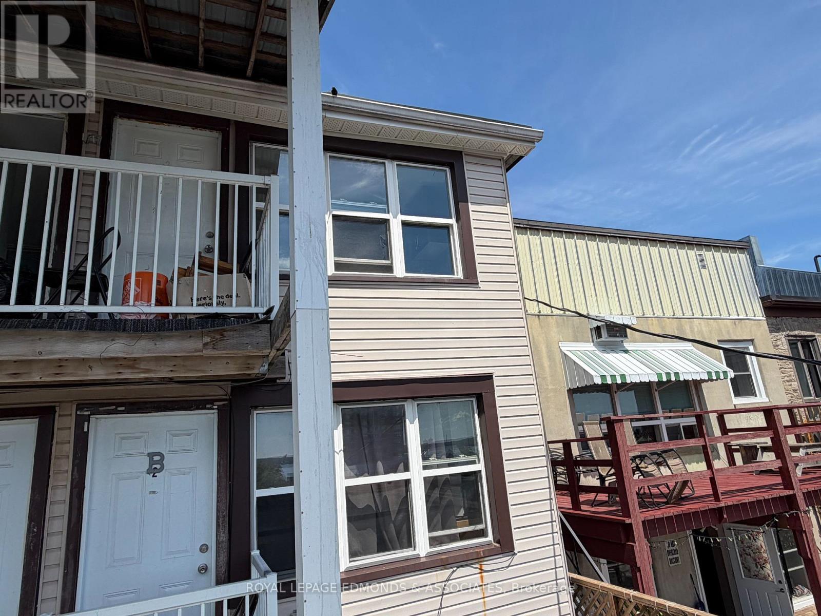 87-93 KING STREET W