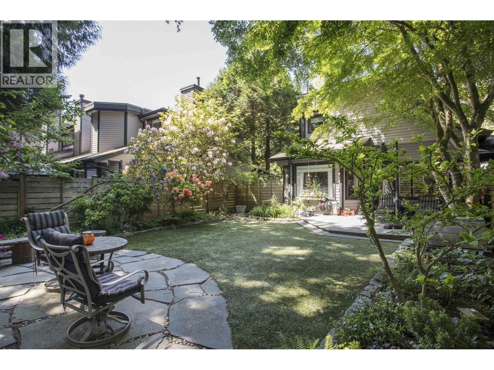 1989 CEDAR VILLAGE CRESCENT