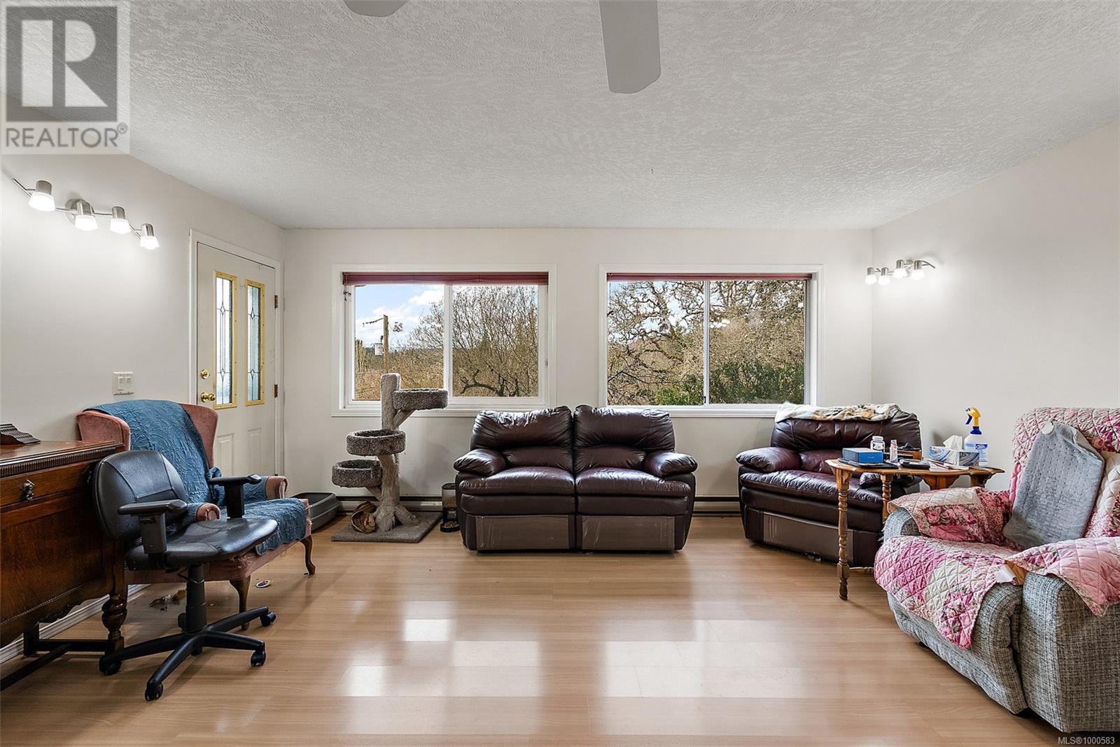 4607 West Saanich Rd