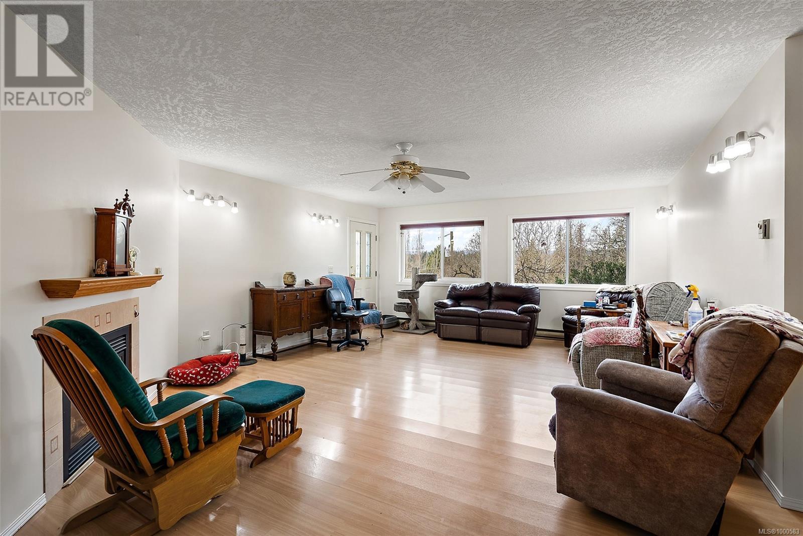 4607 West Saanich Rd