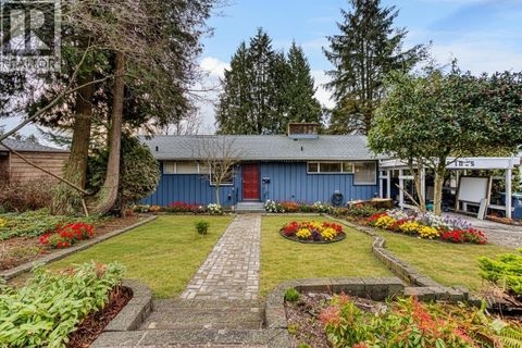 1025 RIDGEWOOD DRIVE North Vancouver BC V7R1H9