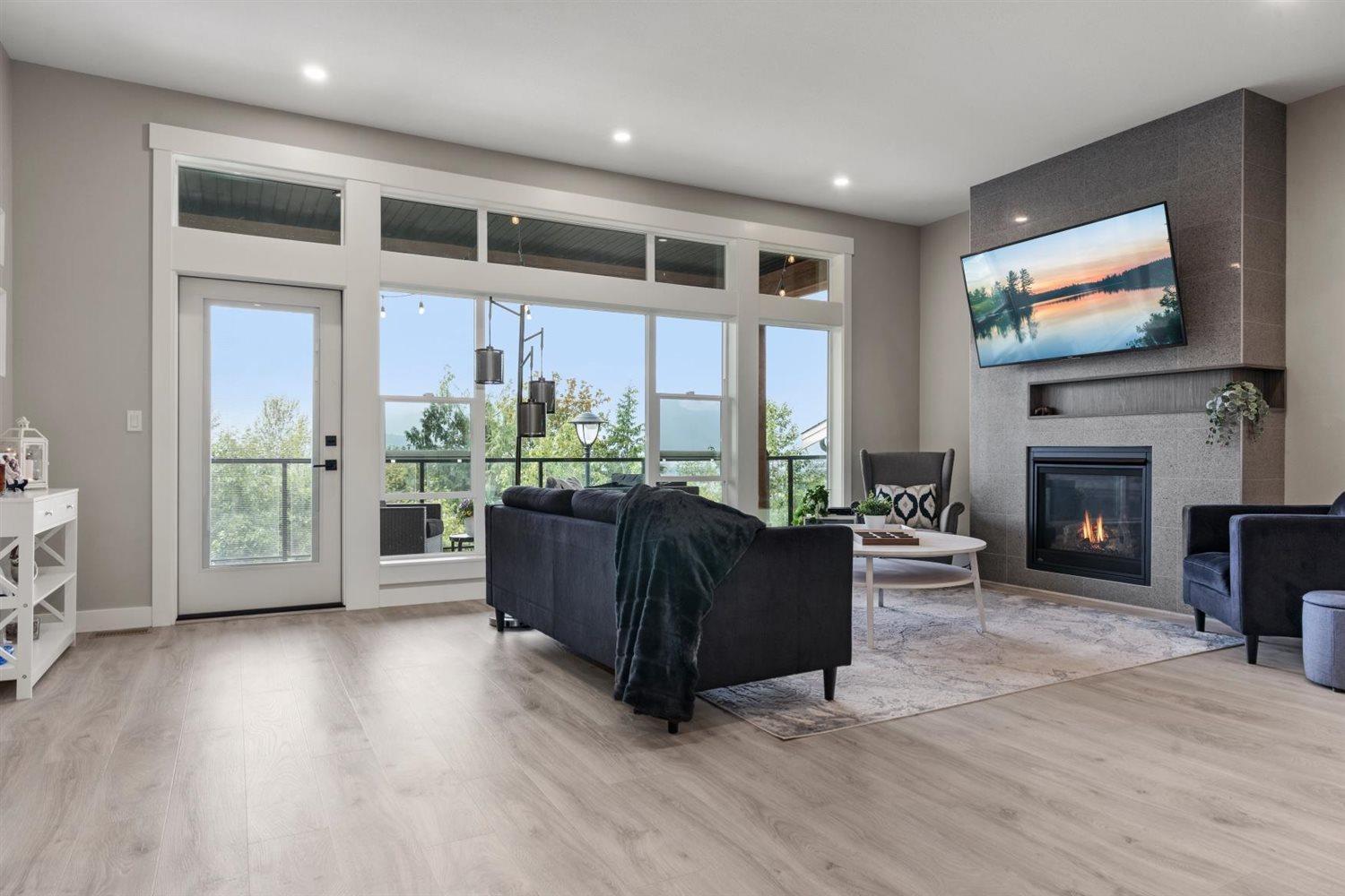 4 6262 REXFORD DRIVE|Promontory