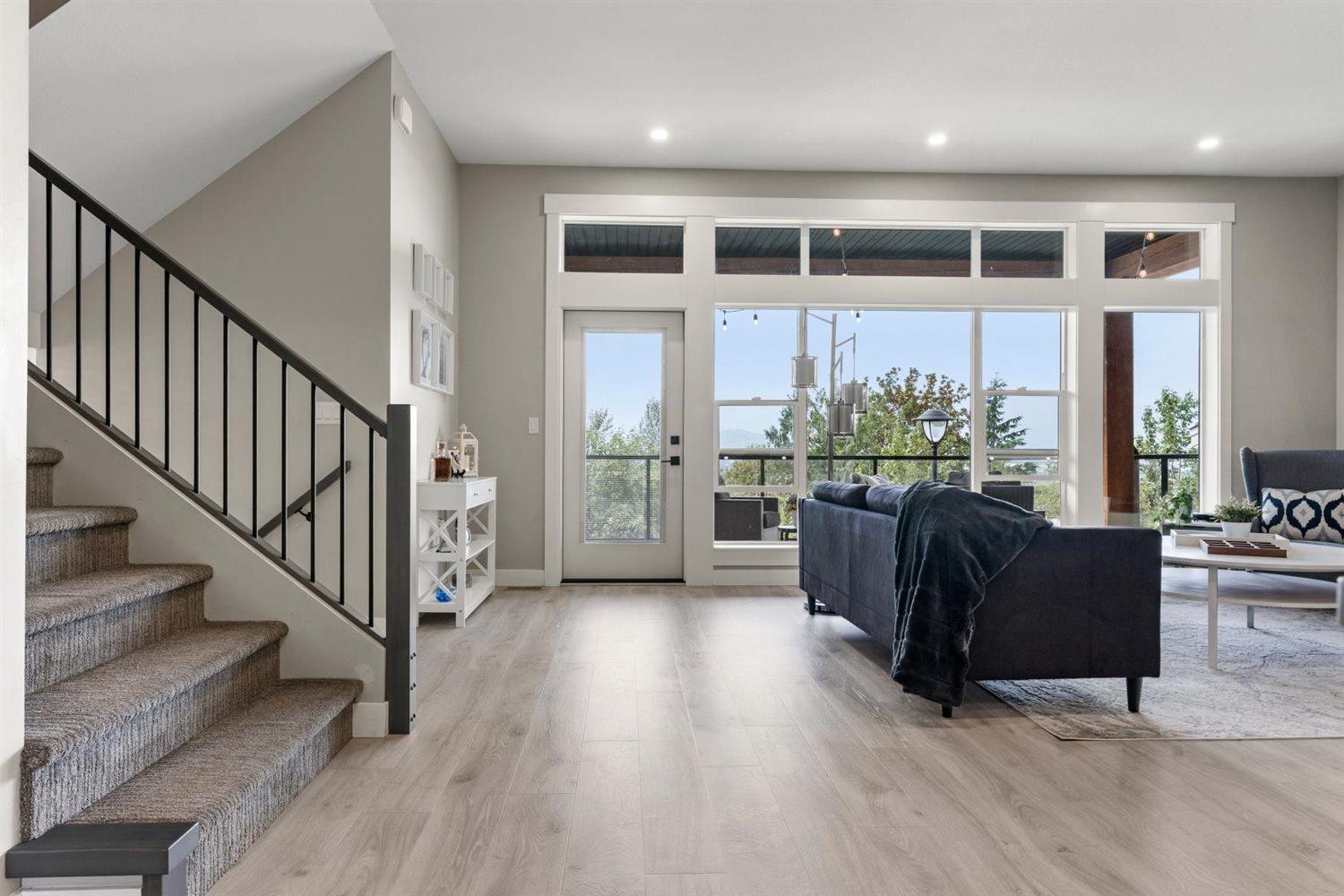 4 6262 REXFORD DRIVE|Promontory