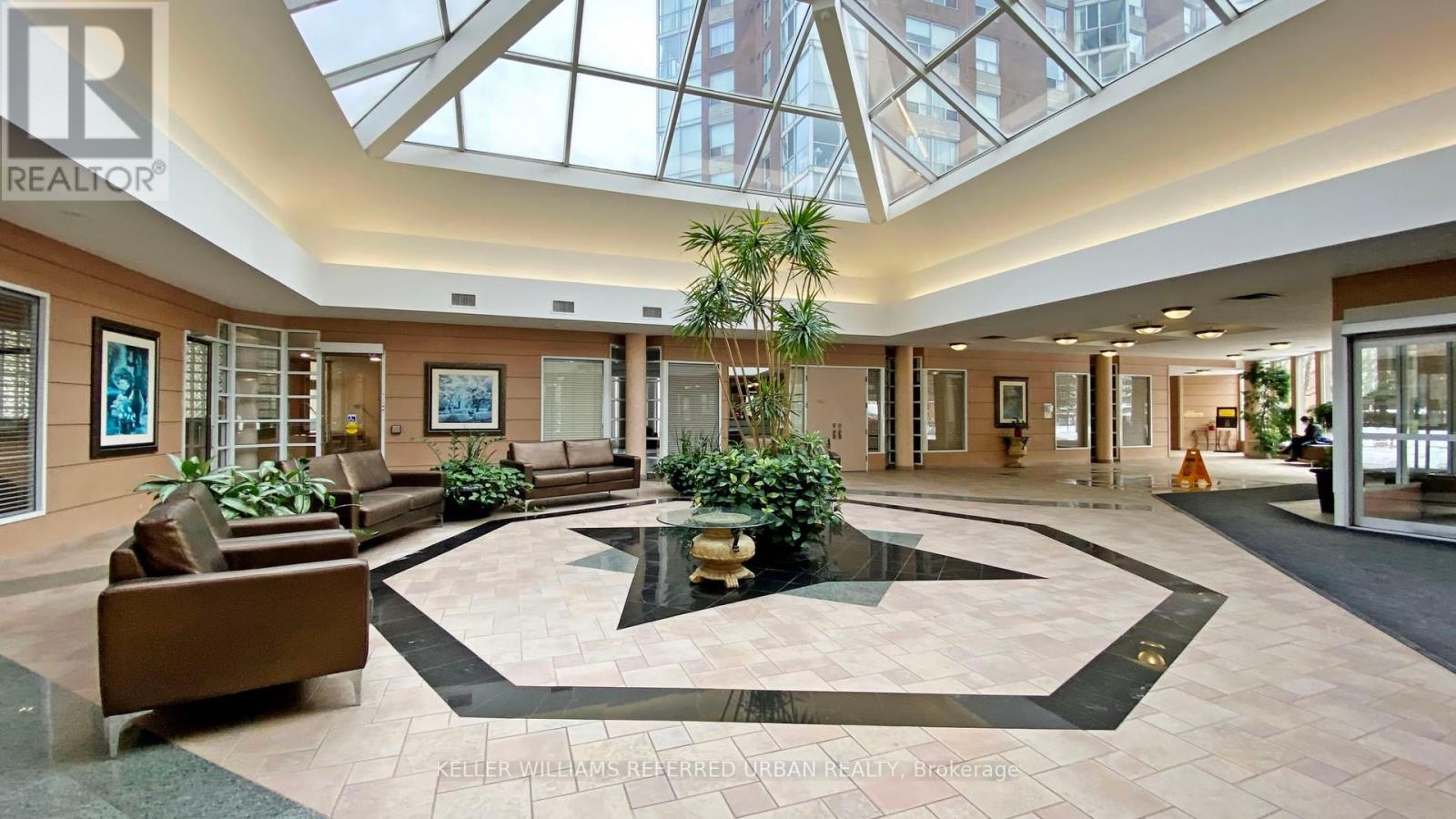 1609 - 5 CONCORDE PLACE