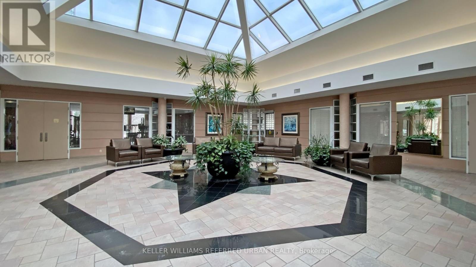 1609 - 5 CONCORDE PLACE