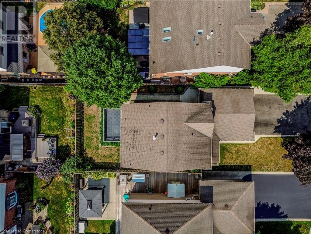 195 DUNCAIRN Crescent