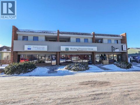 206, 4714A 49 Street Stettler AB T0C2L2