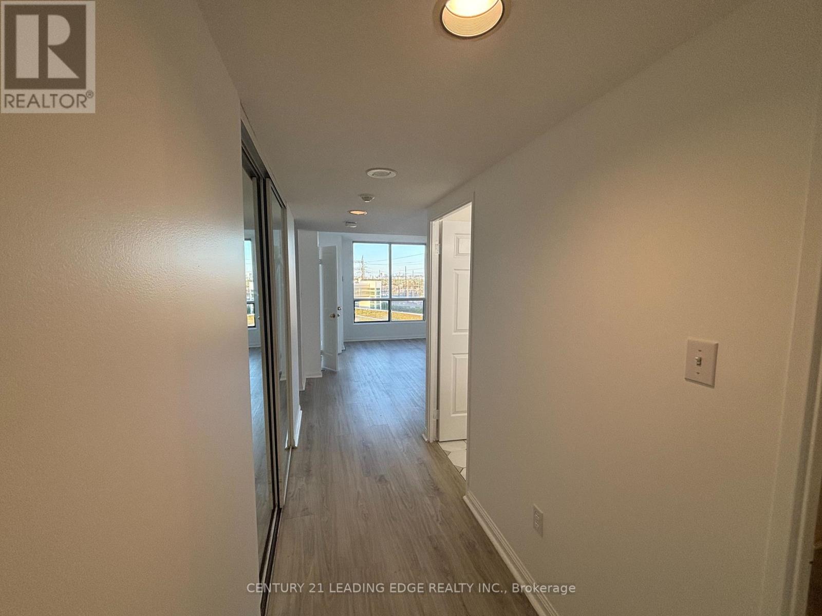 405 - 101 SUBWAY CRESCENT