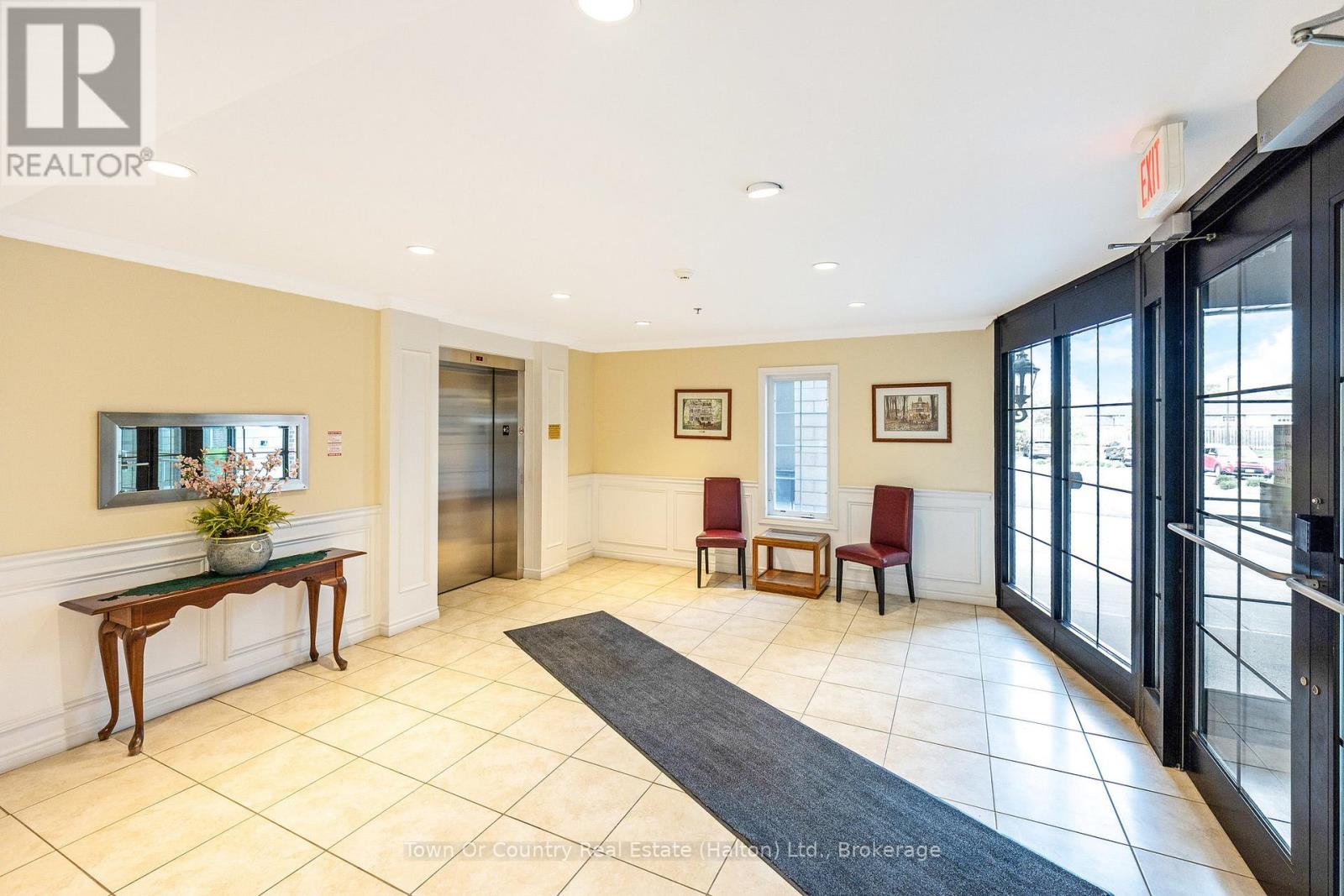 311 - 308 WATSON PARKWAY N