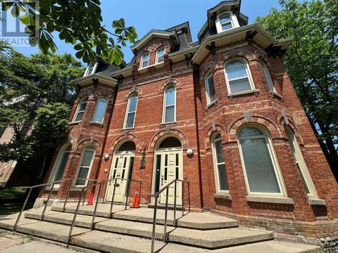 28 CECIL STREET Toronto (Kensington-Chinatown) ON M5T1N3