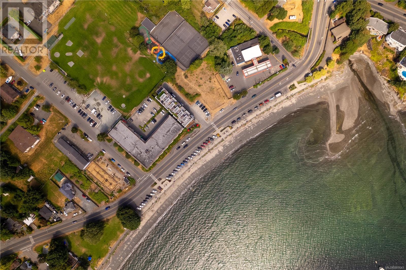 101 2835 Departure Bay Rd