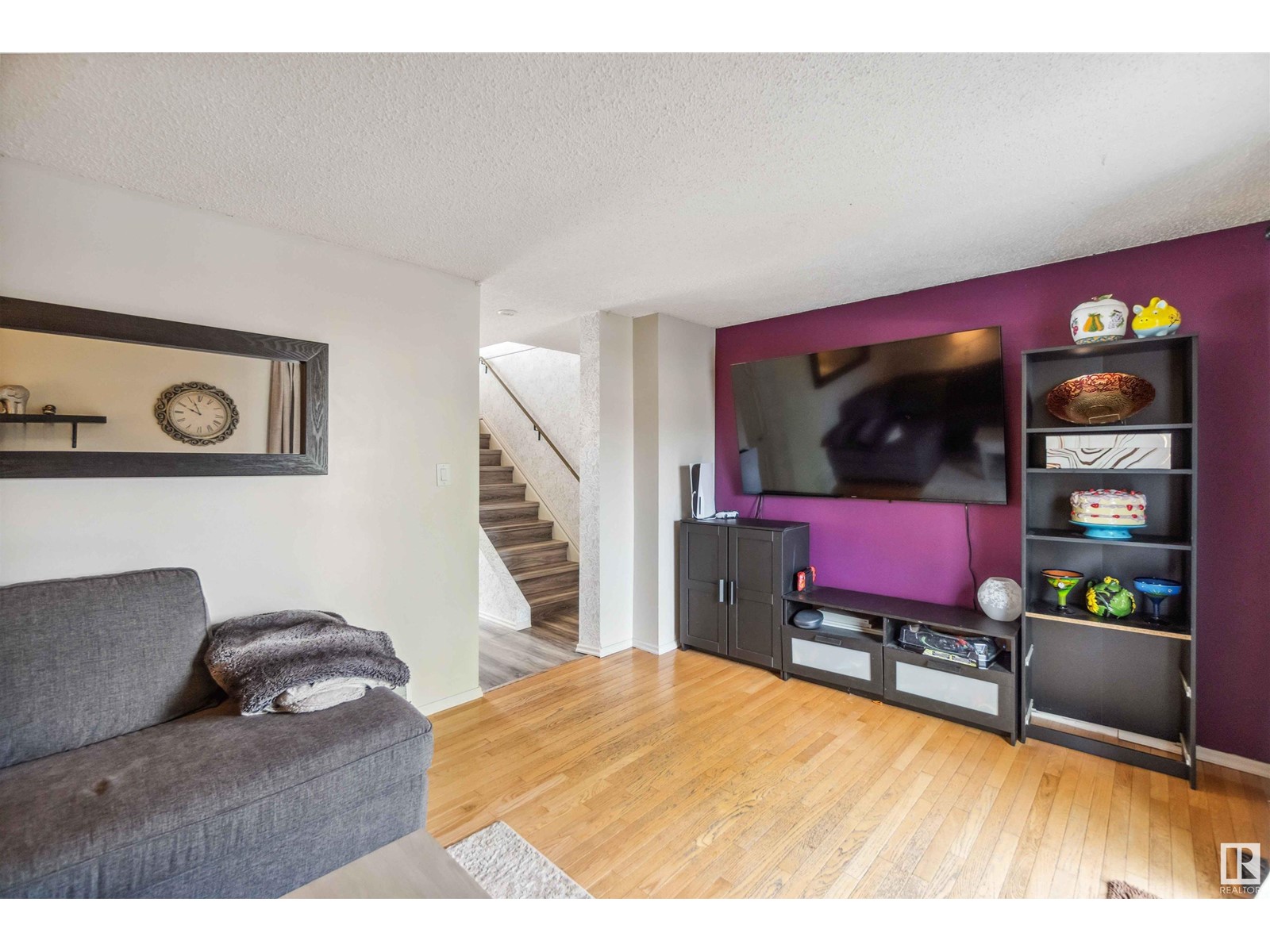 13890 24 ST NW