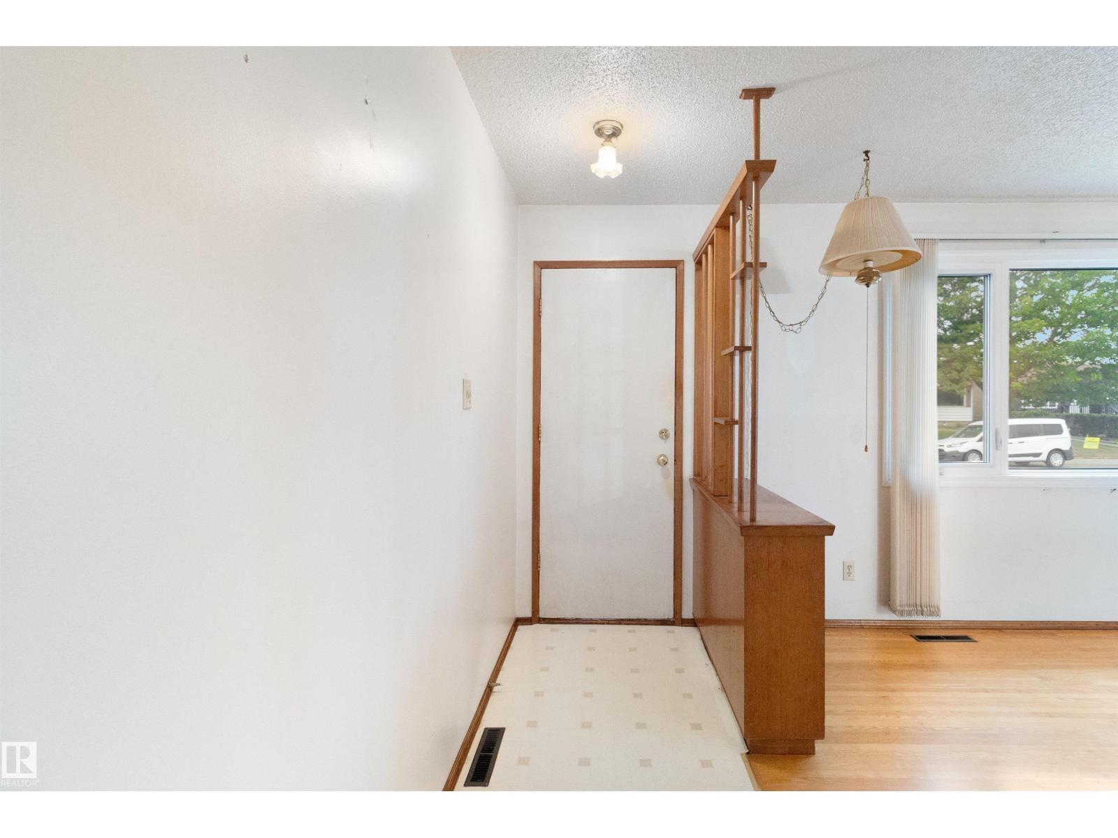 13015 81 ST NW