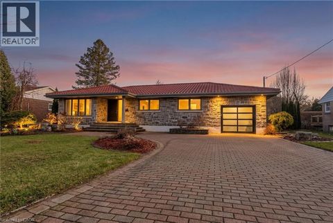 30 WINDERMERE Crescent Woodstock ON N4S6T2