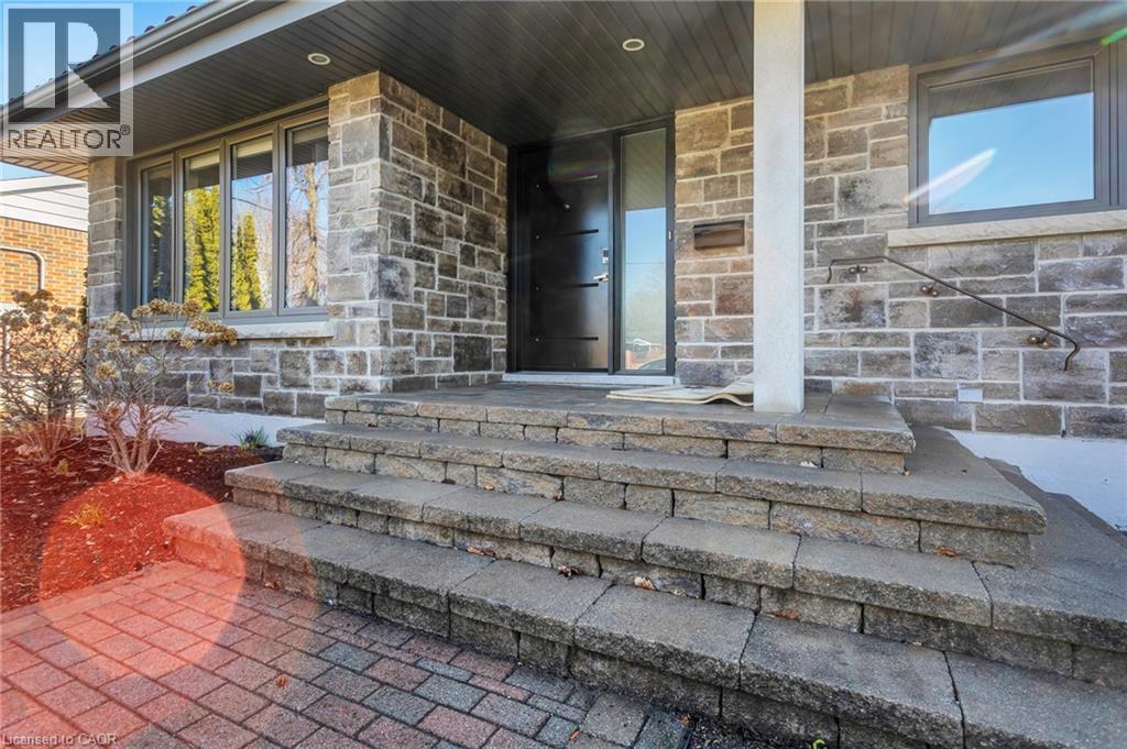 30 WINDERMERE Crescent