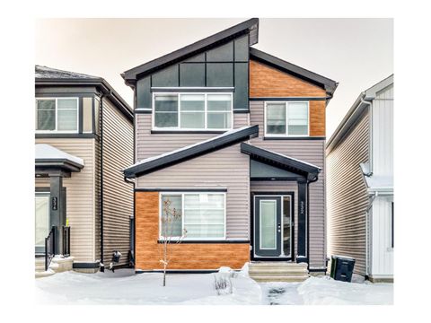 332 29 ST SW Edmonton AB T6X3E7