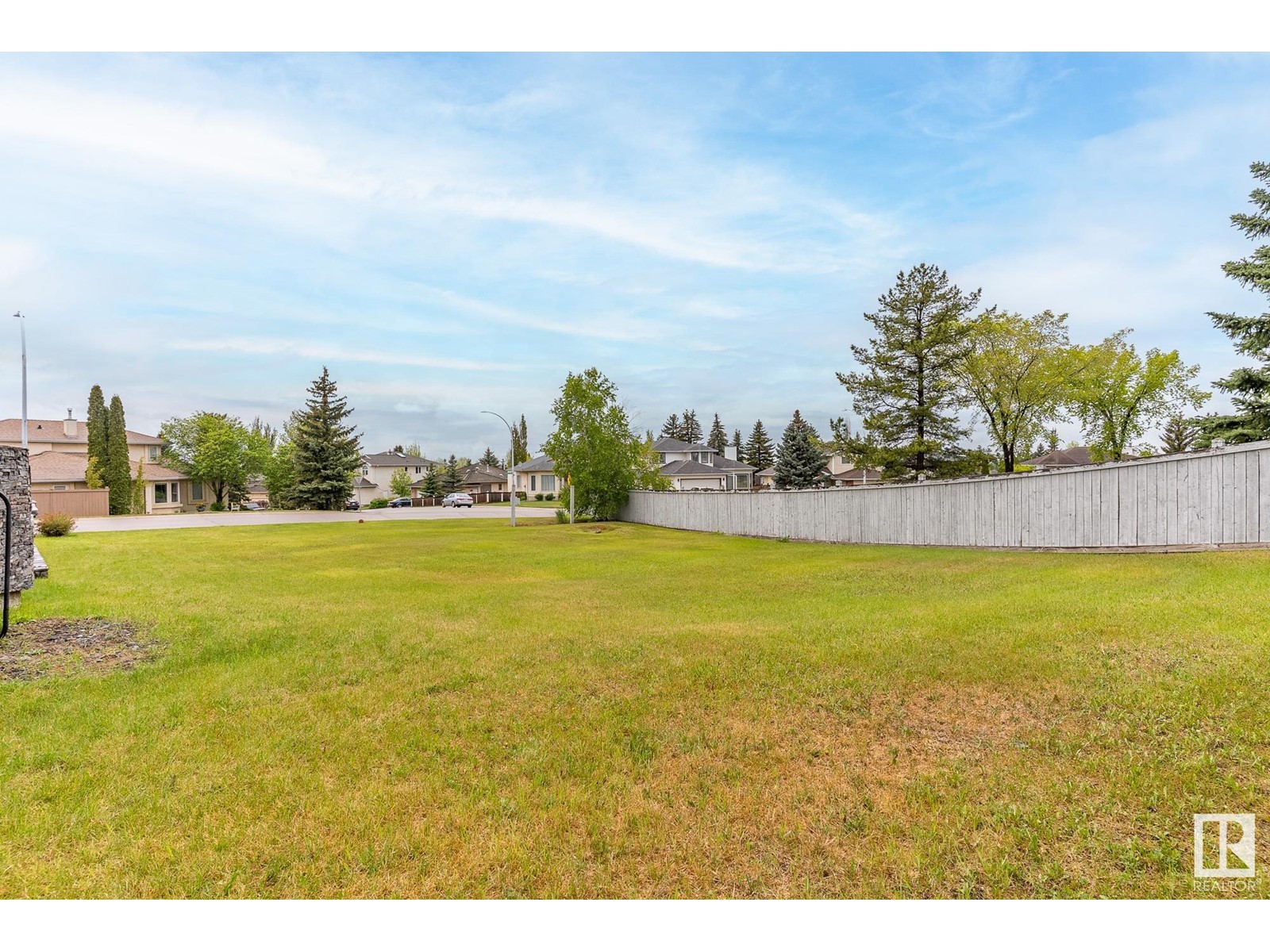 331 REEVES WY NW