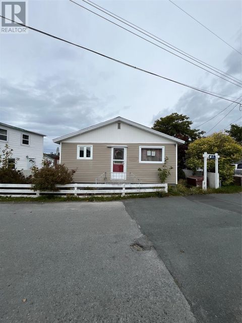 9 Cabot Street Placentia NF A0B0B9