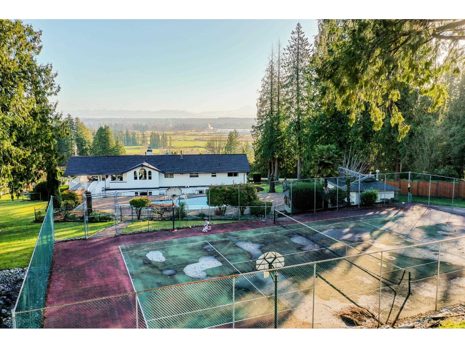 7621 MORRISON CRESCENT